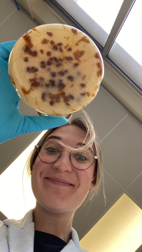 Jody with a MEL sample